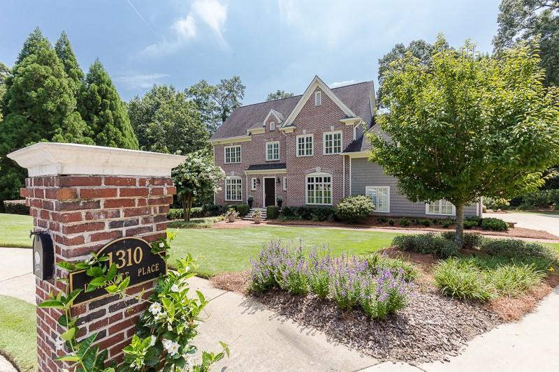 1310 Draycott Place - Photo 1