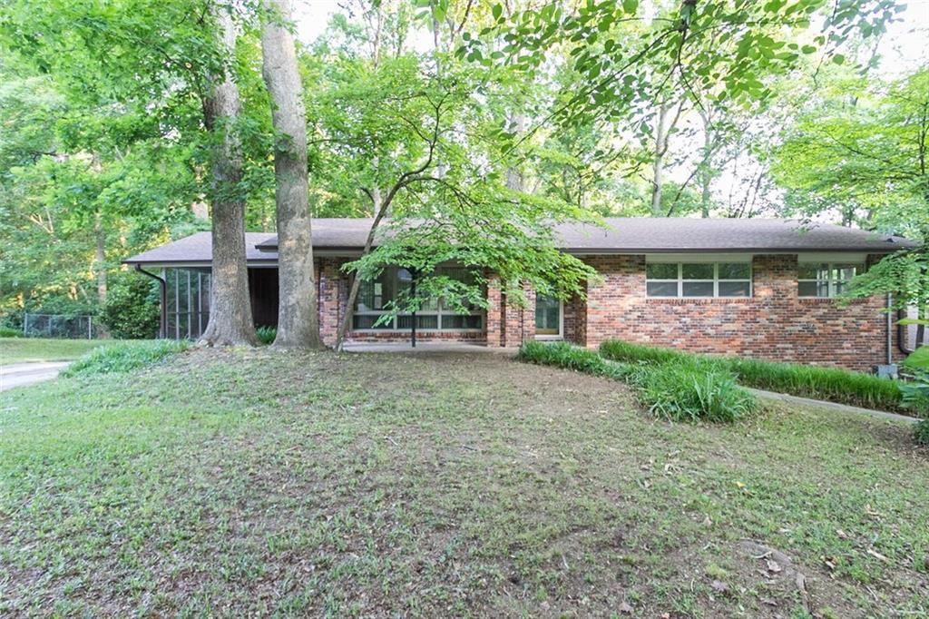 61 Pioneer Trail - Photo 1