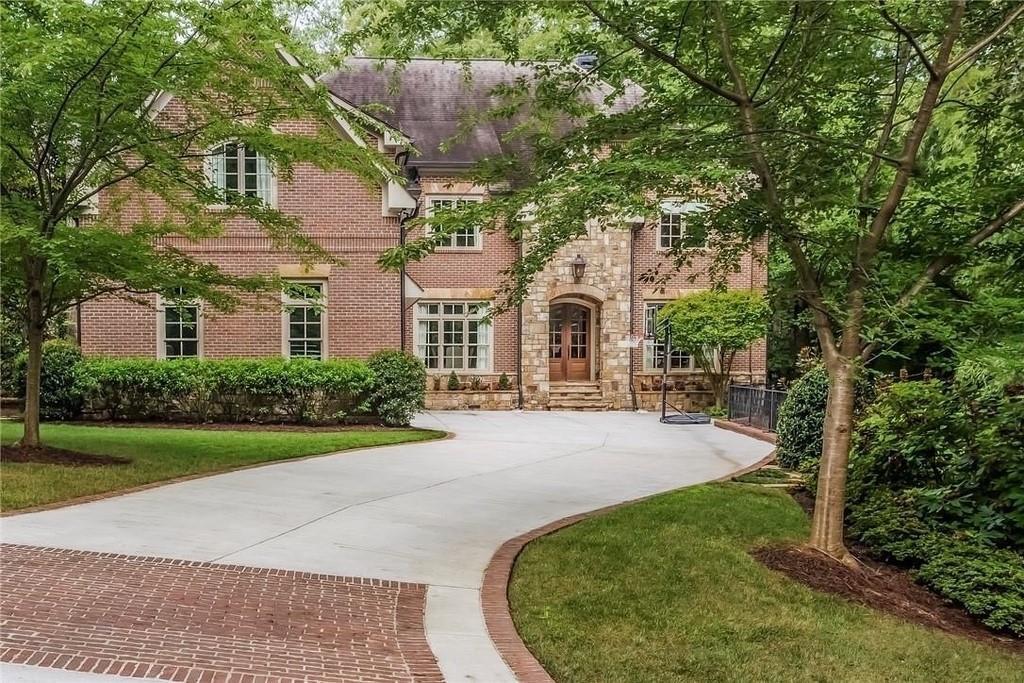 4550 Bryn Mawr Circle - Photo 1