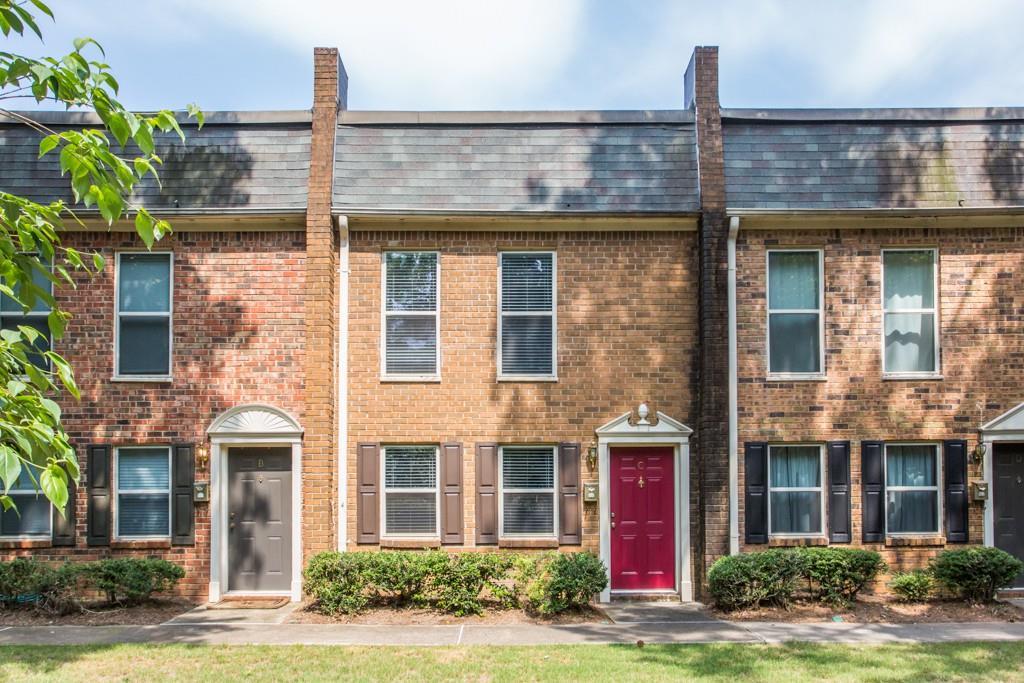105 River Drive - Photo 1