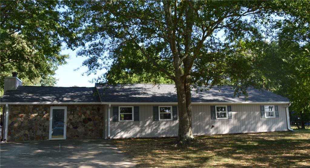 1872 Pharrs Road - Photo 1