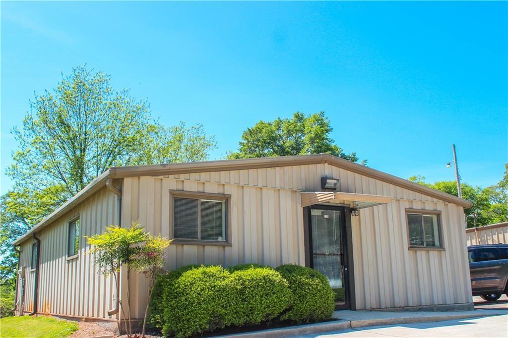 869 Rainey Street - Photo 1