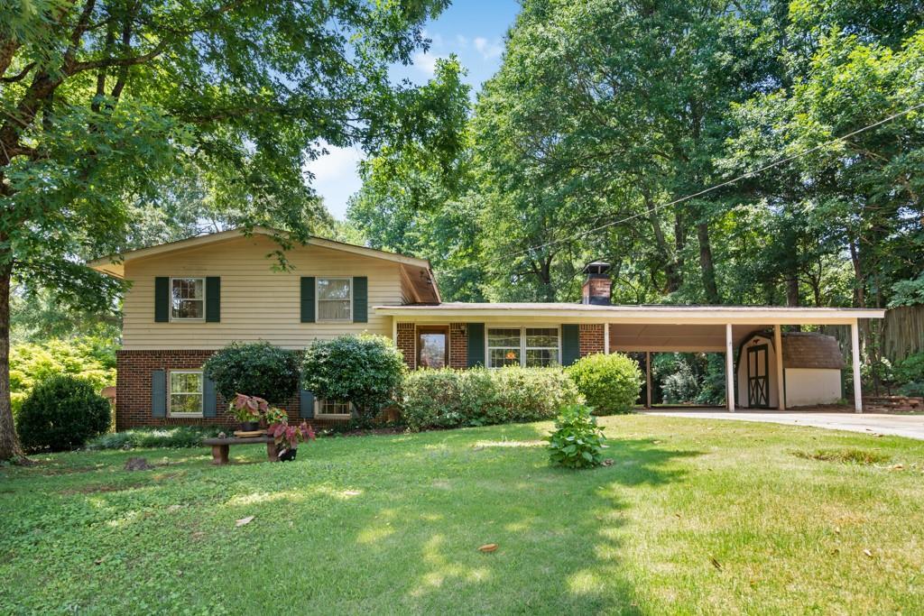 2698 Esquire Way - Photo 1