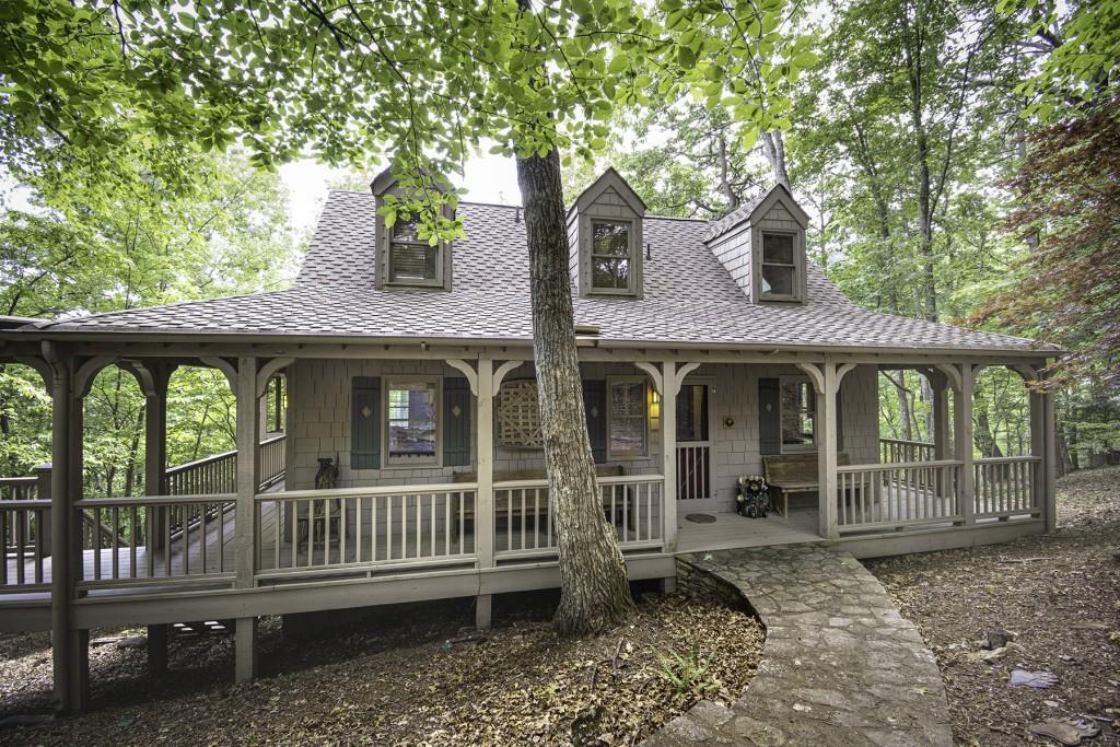 1782 Valley View Drive - Photo 1