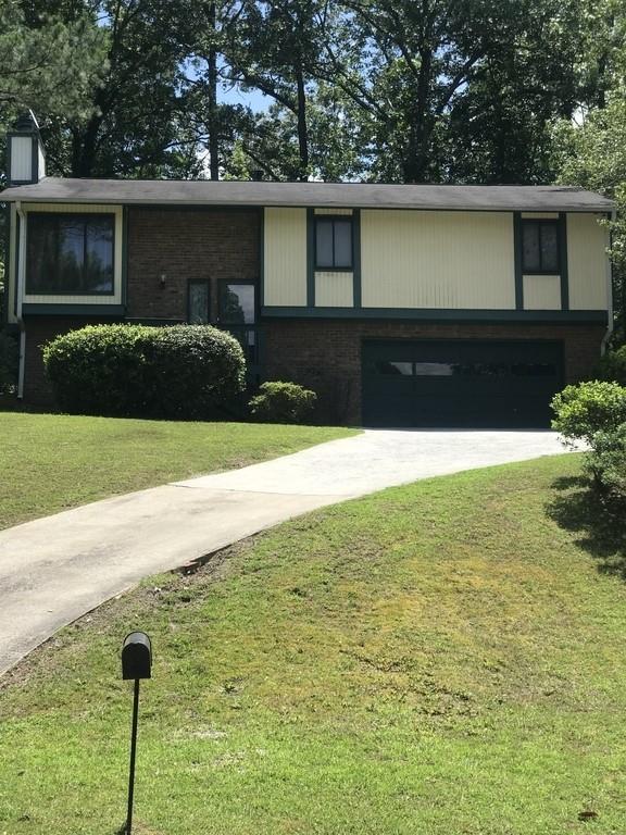 5530 Woodside Drive - Photo 1