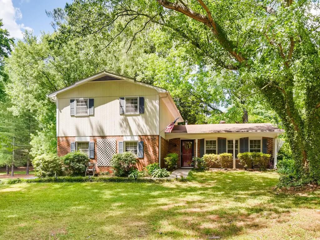 328 Wind Drive - Photo 1