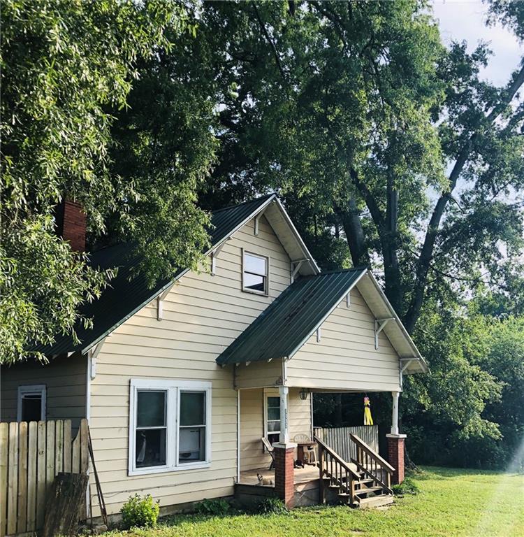 8057 Fairmount Highway - Photo 1