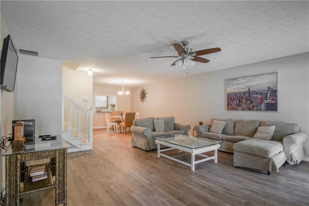 846 Park Place - Photo 1