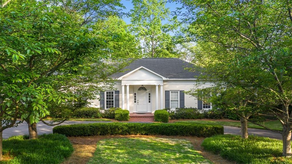 204 Blackland Drive - Photo 1