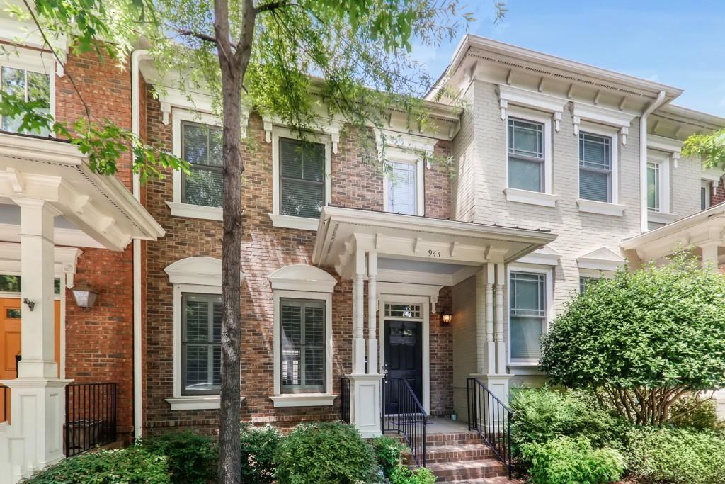 944 Glenwood Avenue - Photo 1