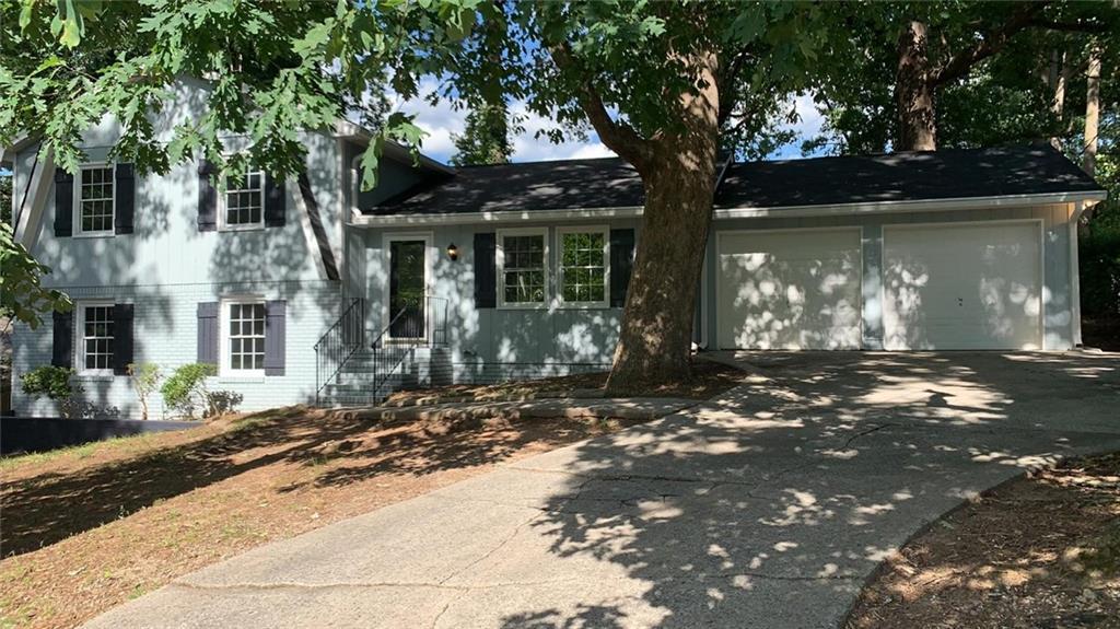 2728 Rosemont Drive - Photo 1