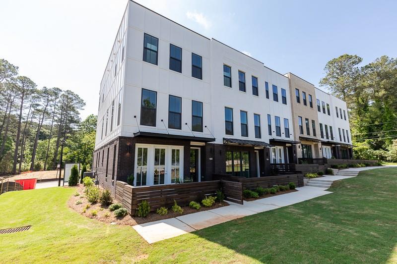 836 Constellation Drive - Photo 1