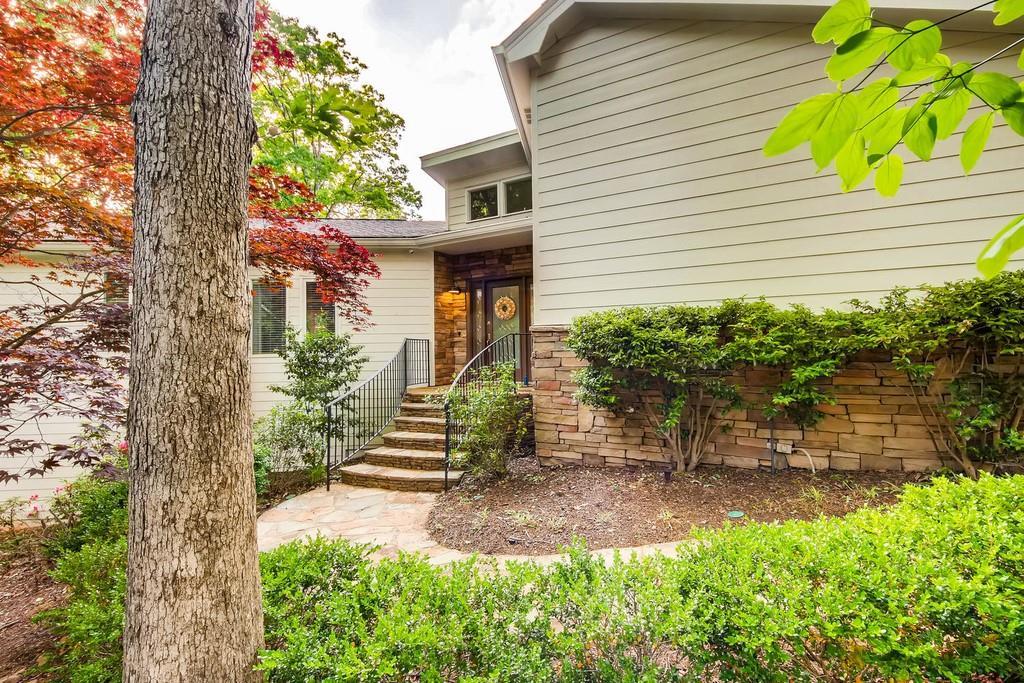 425 Millbank Place - Photo 1