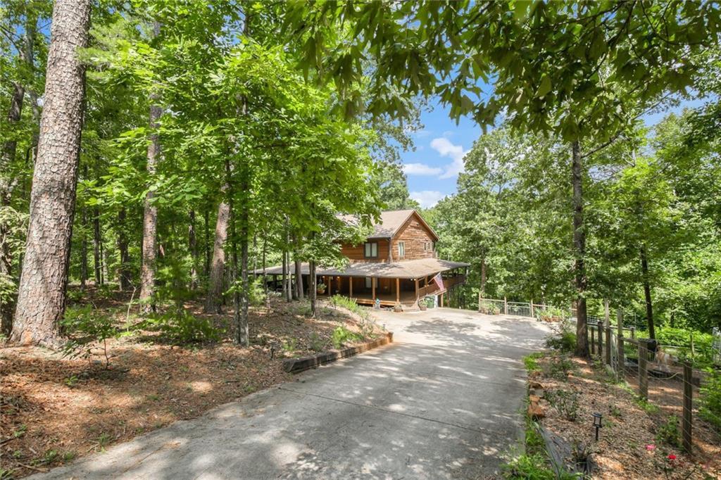 516 Lakeview Drive - Photo 1