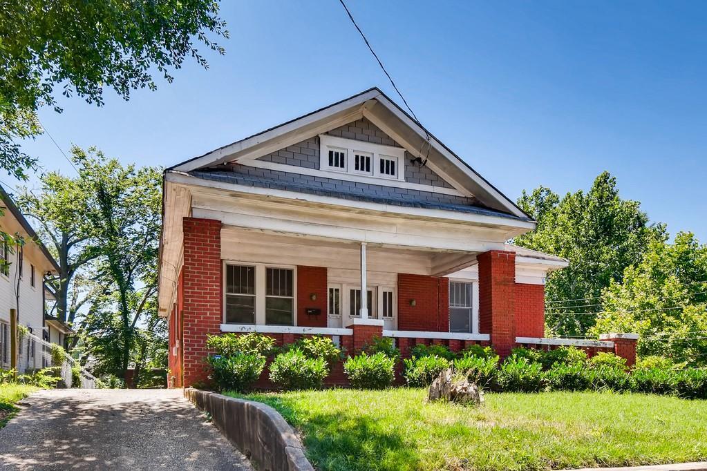 389 Linden Avenue - Photo 1