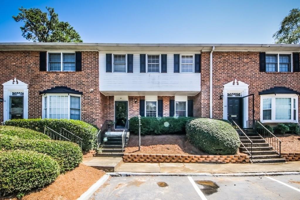 6520 Roswell Road - Photo 1