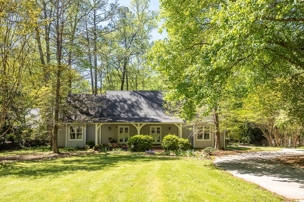 2190 Spalding Drive - Photo 1