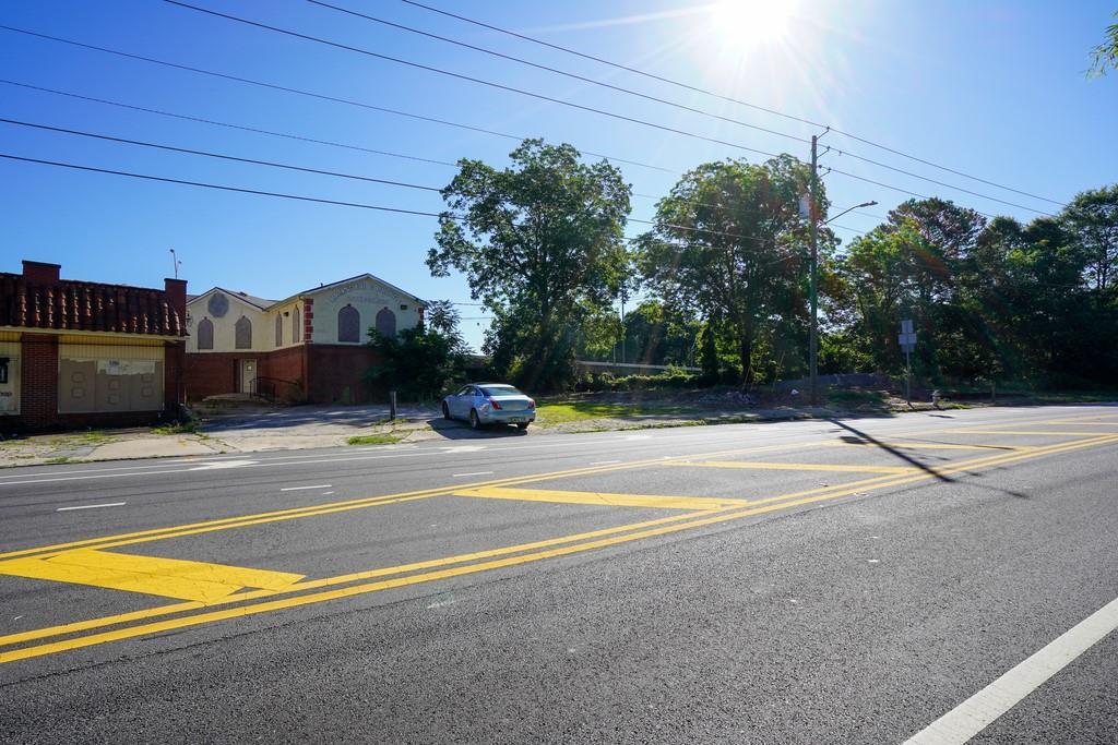1765 Ralph David Abernathy Boulevard - Photo 1