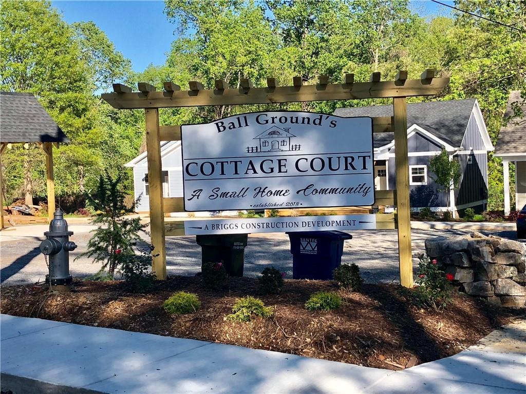 320 Cottage Court - Photo 1