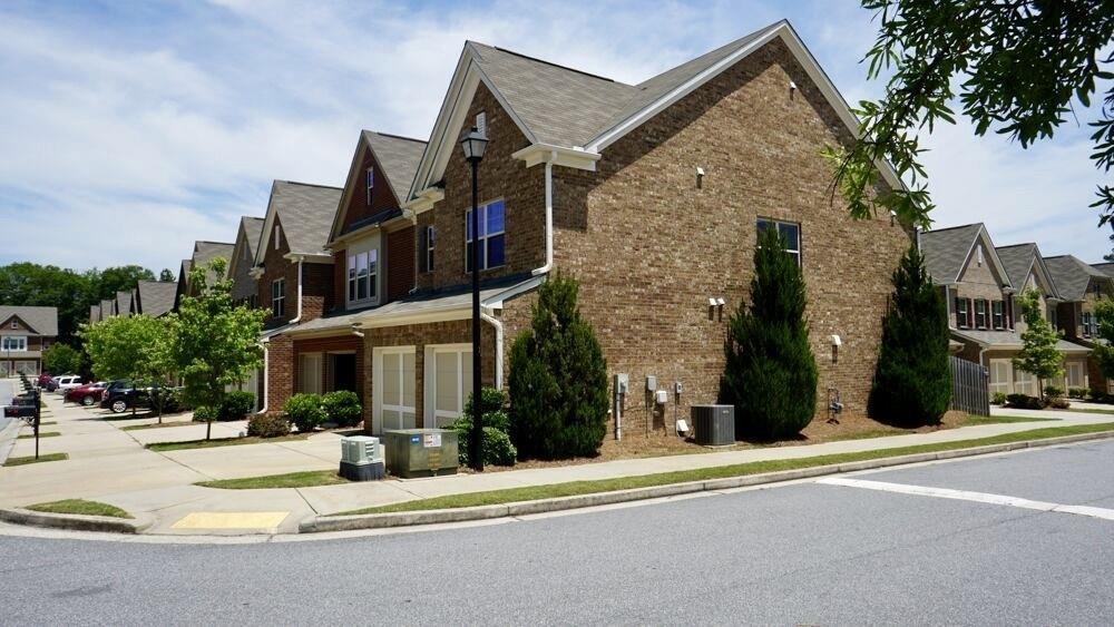 2101 Greencrest Circle - Photo 1