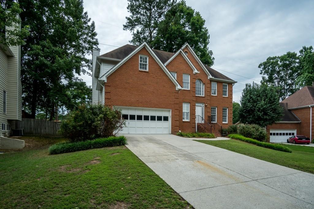 1160 Lochshyre Way - Photo 1