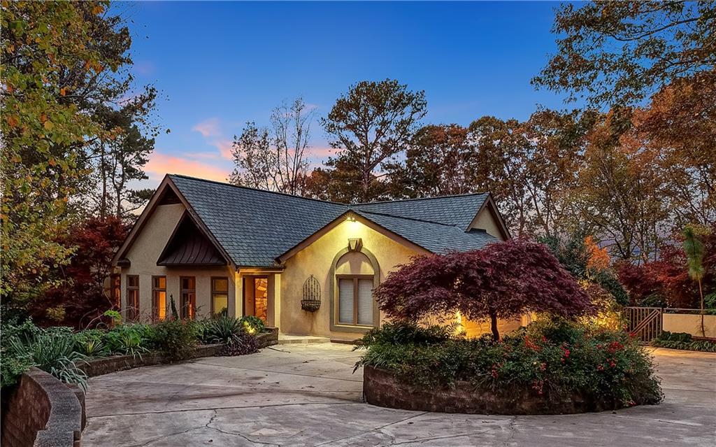 140 Habersham Waters Court - Photo 1