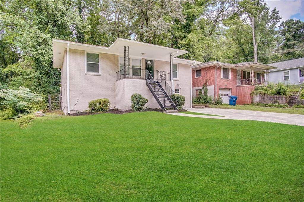 93 Stratford Drive - Photo 1