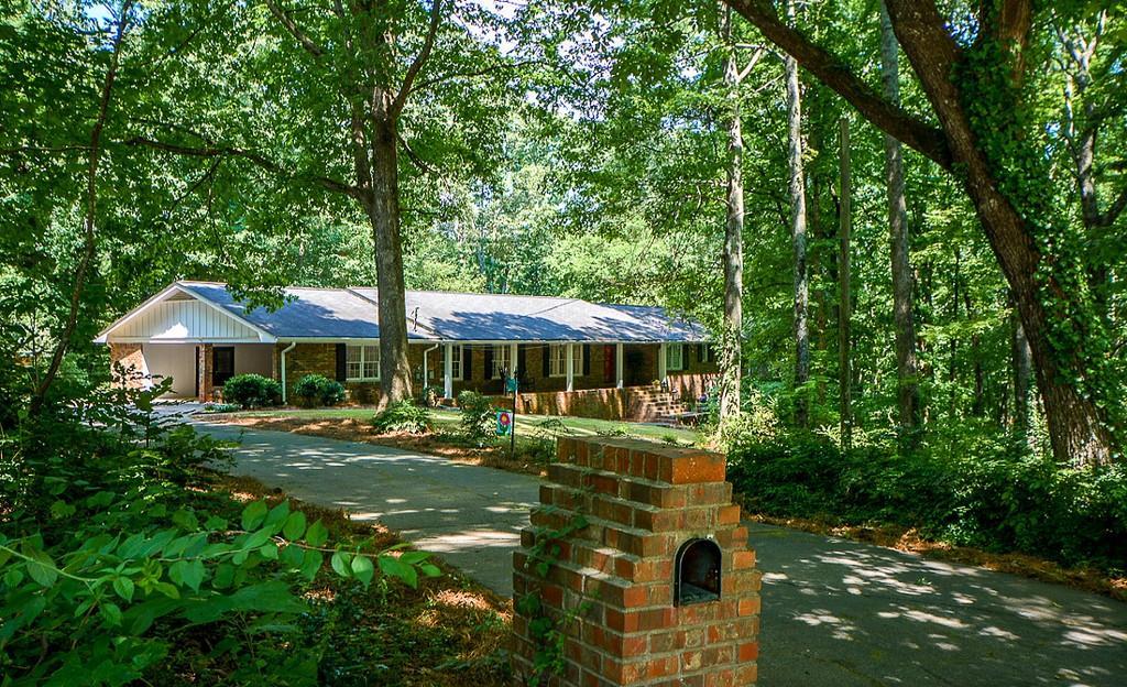 2135 Masonwood Circle - Photo 1