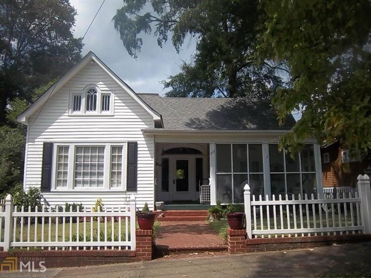305 E 8th St Street - Photo 1