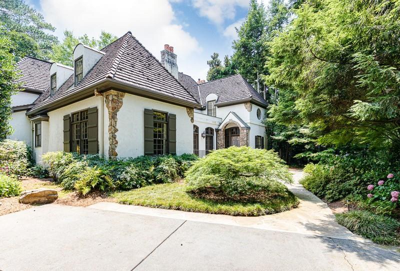 2745 Normandy Drive - Photo 1
