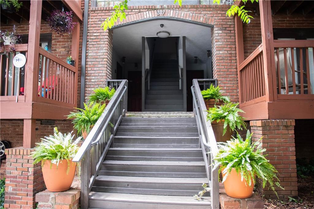 317 8th Street - Photo 1