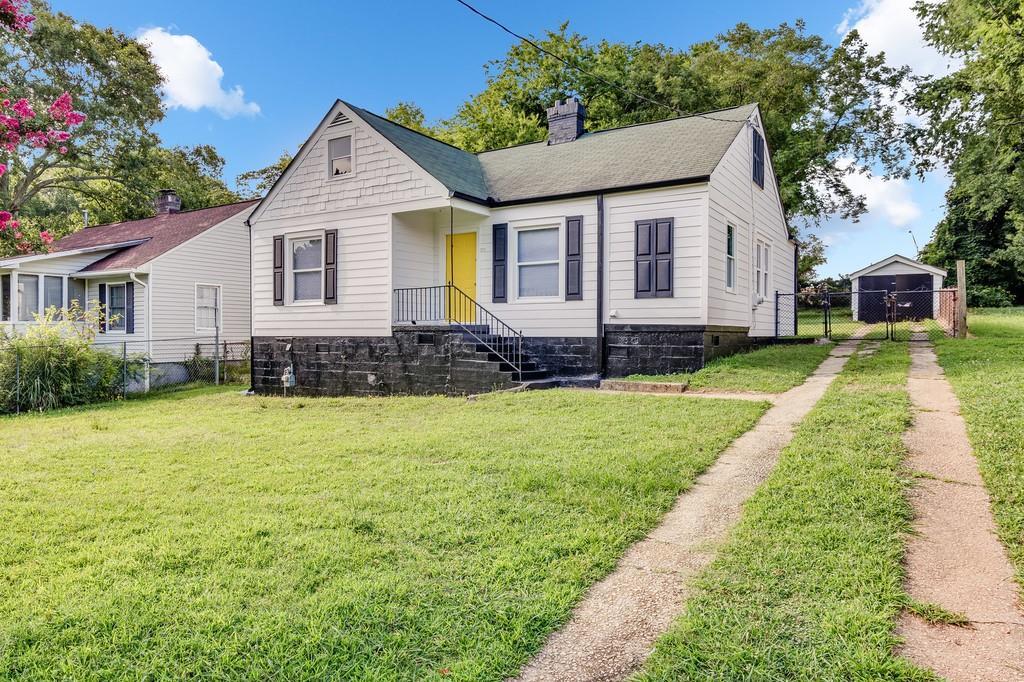 944 Estes Drive - Photo 1