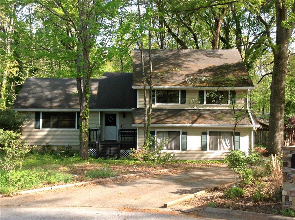 560 Tollwood Drive - Photo 1