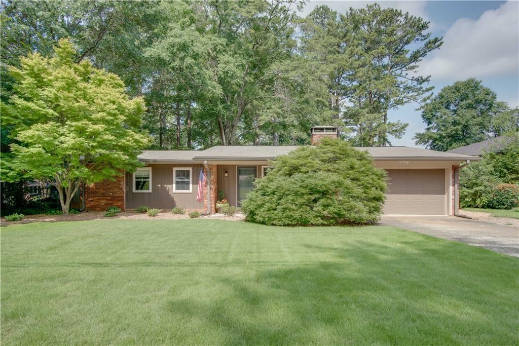 897 Nottingham Drive - Photo 1