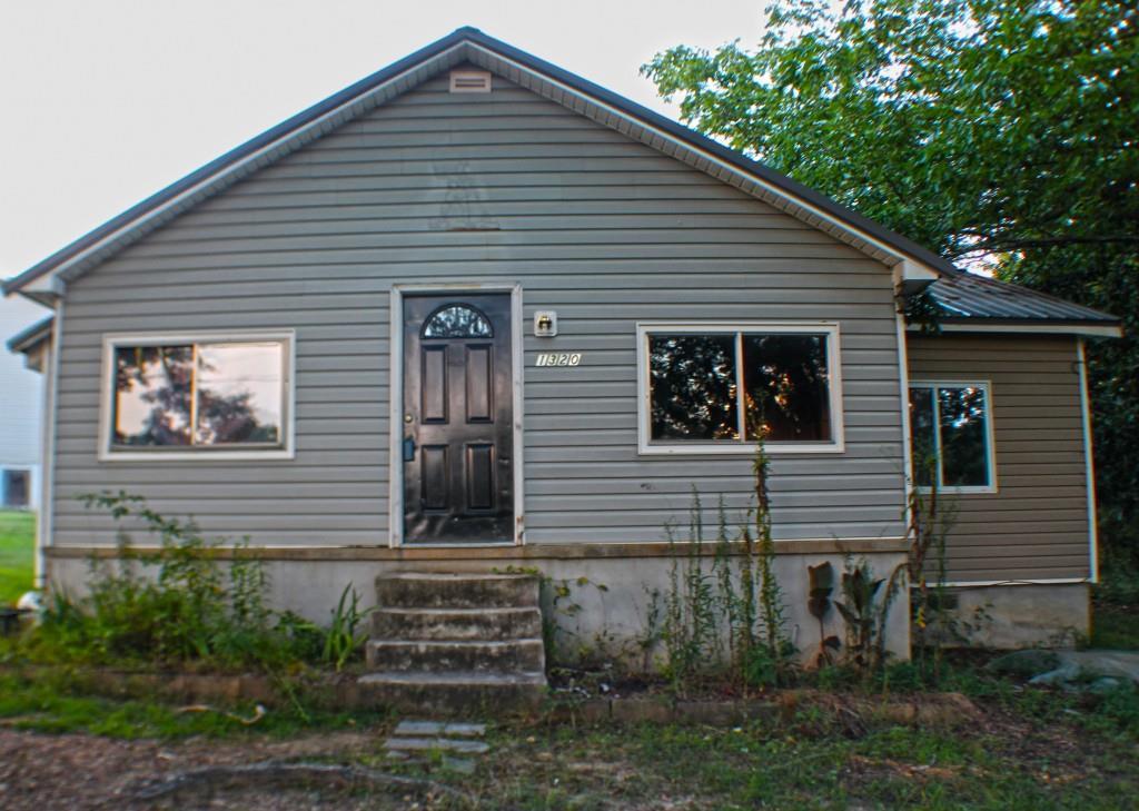 1320 Mission Road - Photo 1