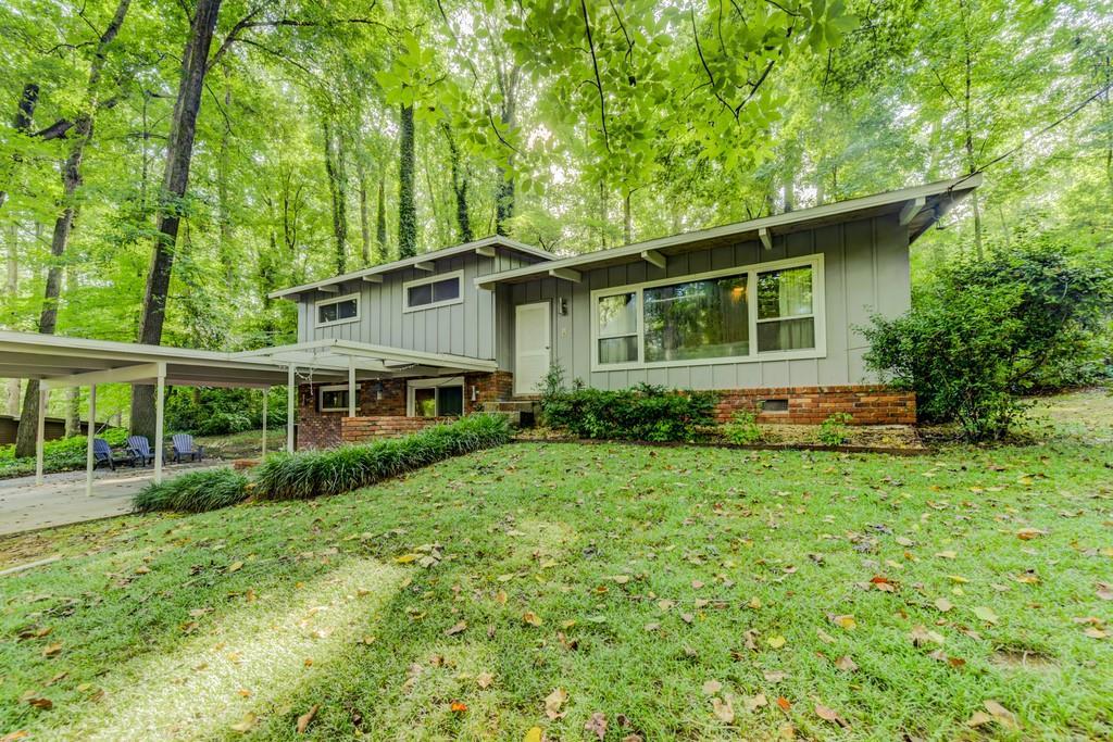 3367 Thornewood Drive - Photo 1