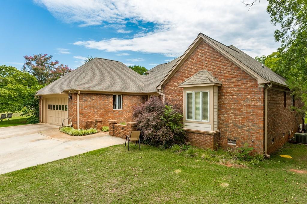 244 Woodridge Way - Photo 1