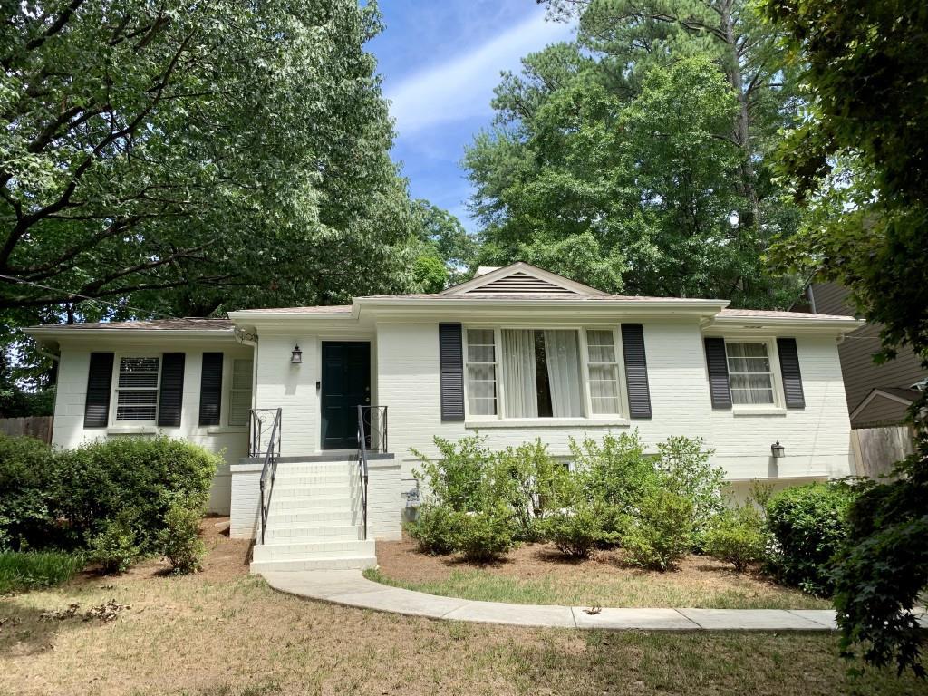 1821 Fernwood Road - Photo 1