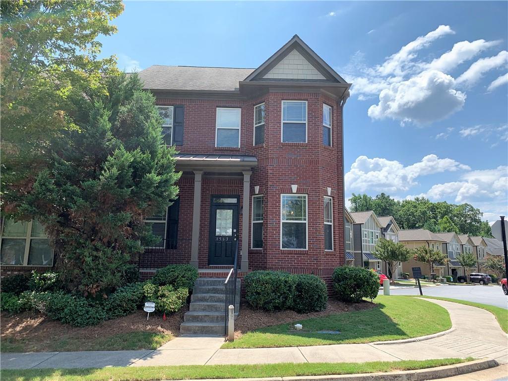 1563 River Park Boulevard - Photo 1