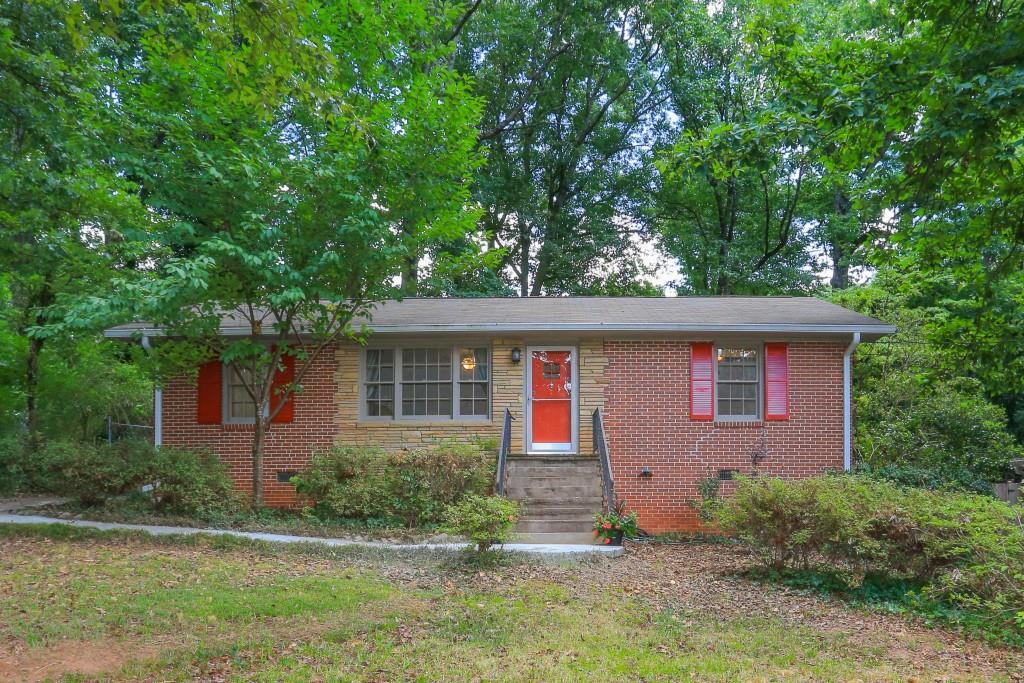 806 Larry Lane - Photo 1
