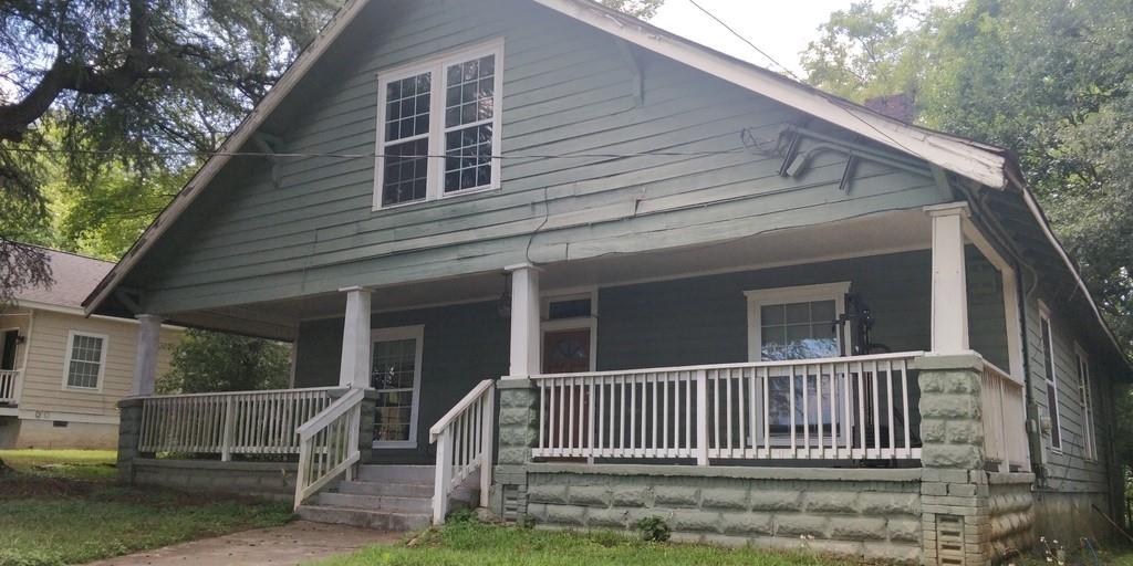 1121 Fortress Avenue - Photo 1