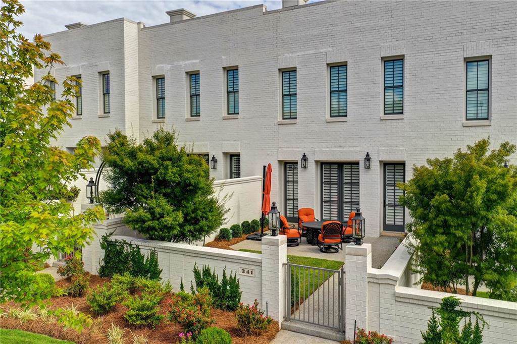 341 Esplanade - Photo 1