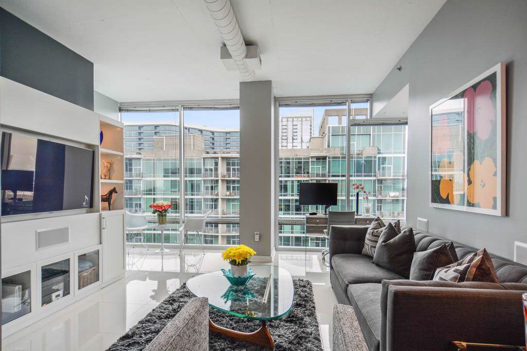 943 Peachtree Street - Photo 1