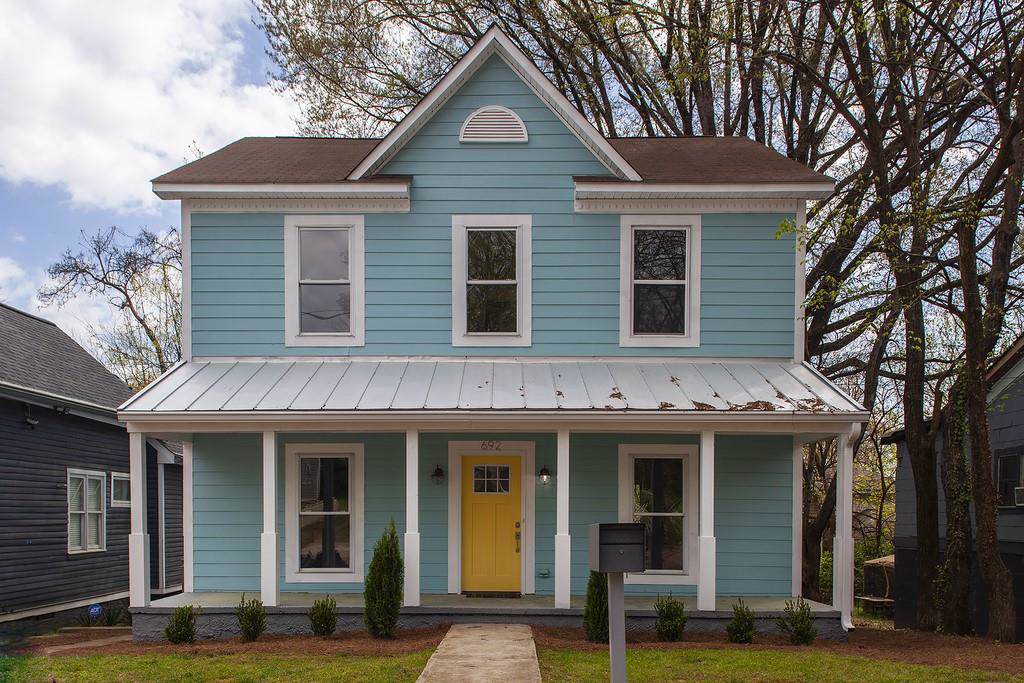 692 Garibaldi Street - Photo 1