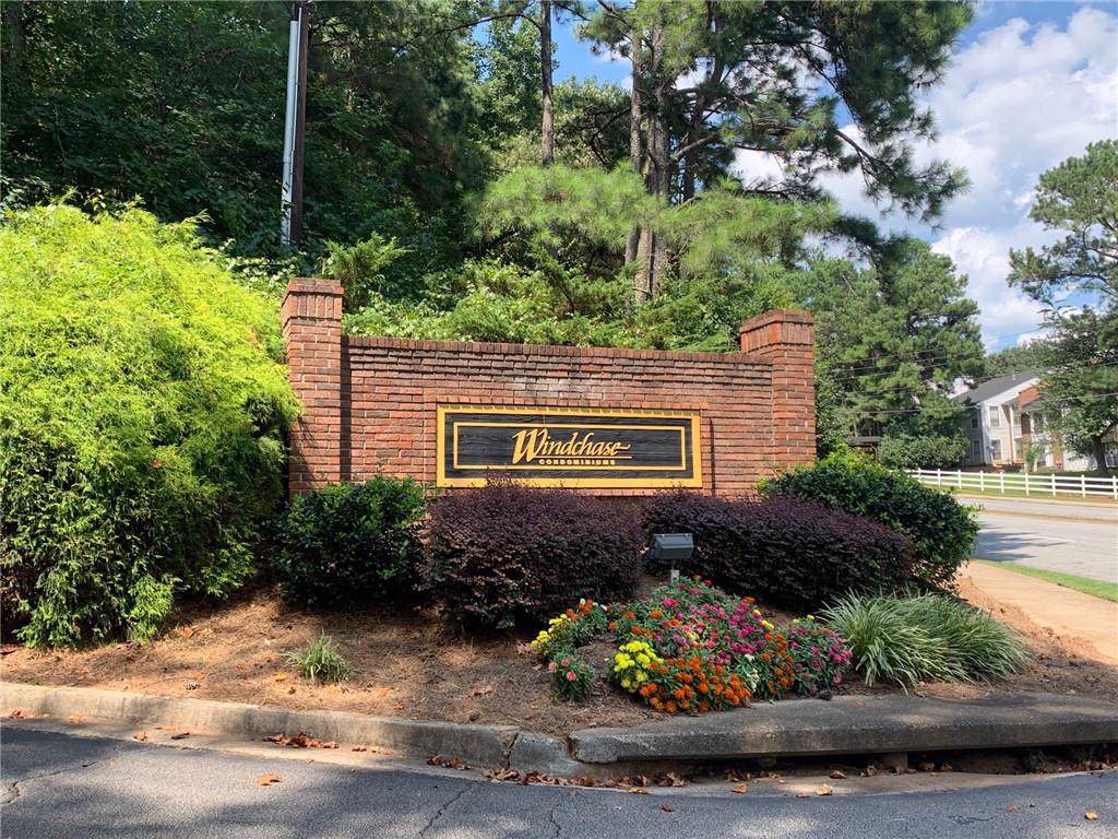 633 Windchase Lane - Photo 1
