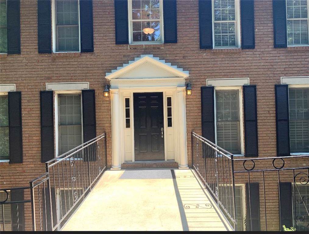1101 Collier Road - Photo 1