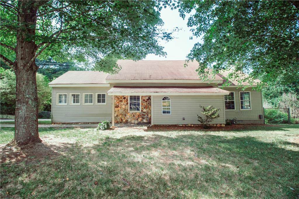 228 Banning Road - Photo 1