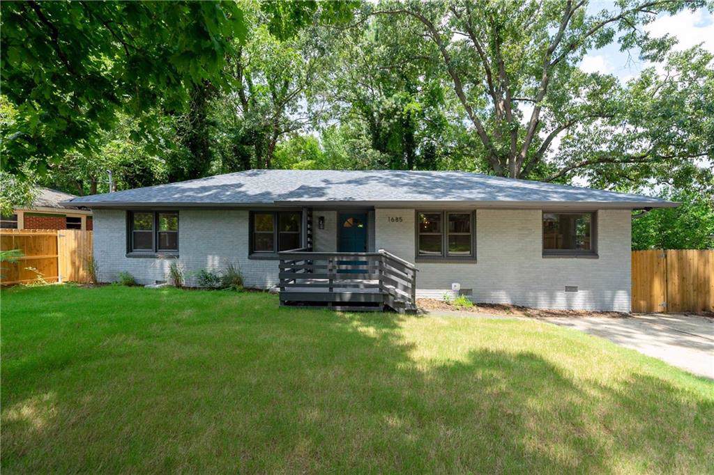 1685 Valencia Road - Photo 1