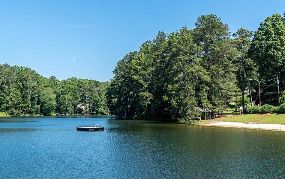 680 Kenilworth Circle - Photo 1