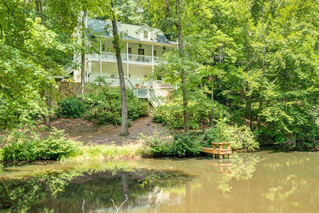 443 Lakeshore Drive - Photo 1